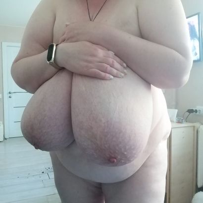 Summer loving - Lily Dream Boobs video on CurveFanz